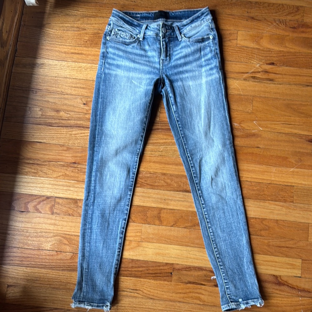 Blue Skinny Jeans with Stretch and Faded Wash
